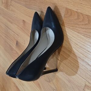 Sam Edelman Vienna Pointed Toe Pump - Matte Black